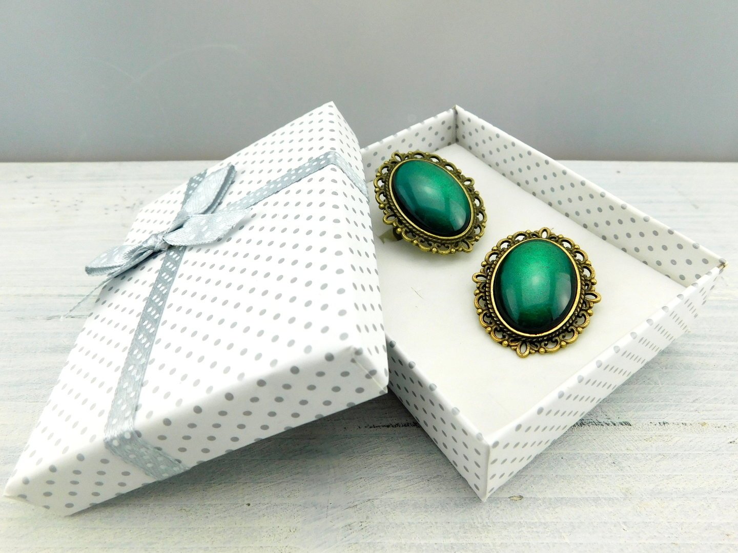 Geschenkset "Smaragdgrün" mit Ring und Brosche - Vintage Schmuckstübchen