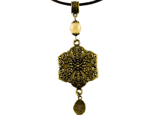 Eine wunderschöne Halskette mit einem bronzefarbenen Blumenanhänger und eine Glasperle - Vintage Schmuckstübchen