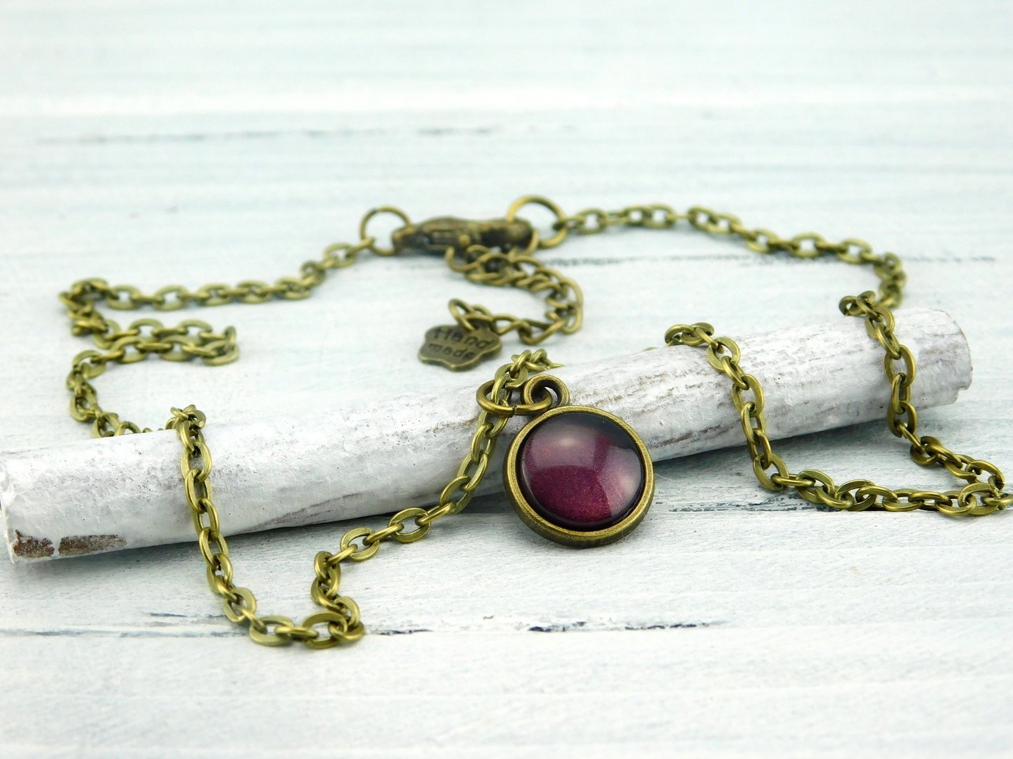 Kurze Halskette im Vintage-Stil