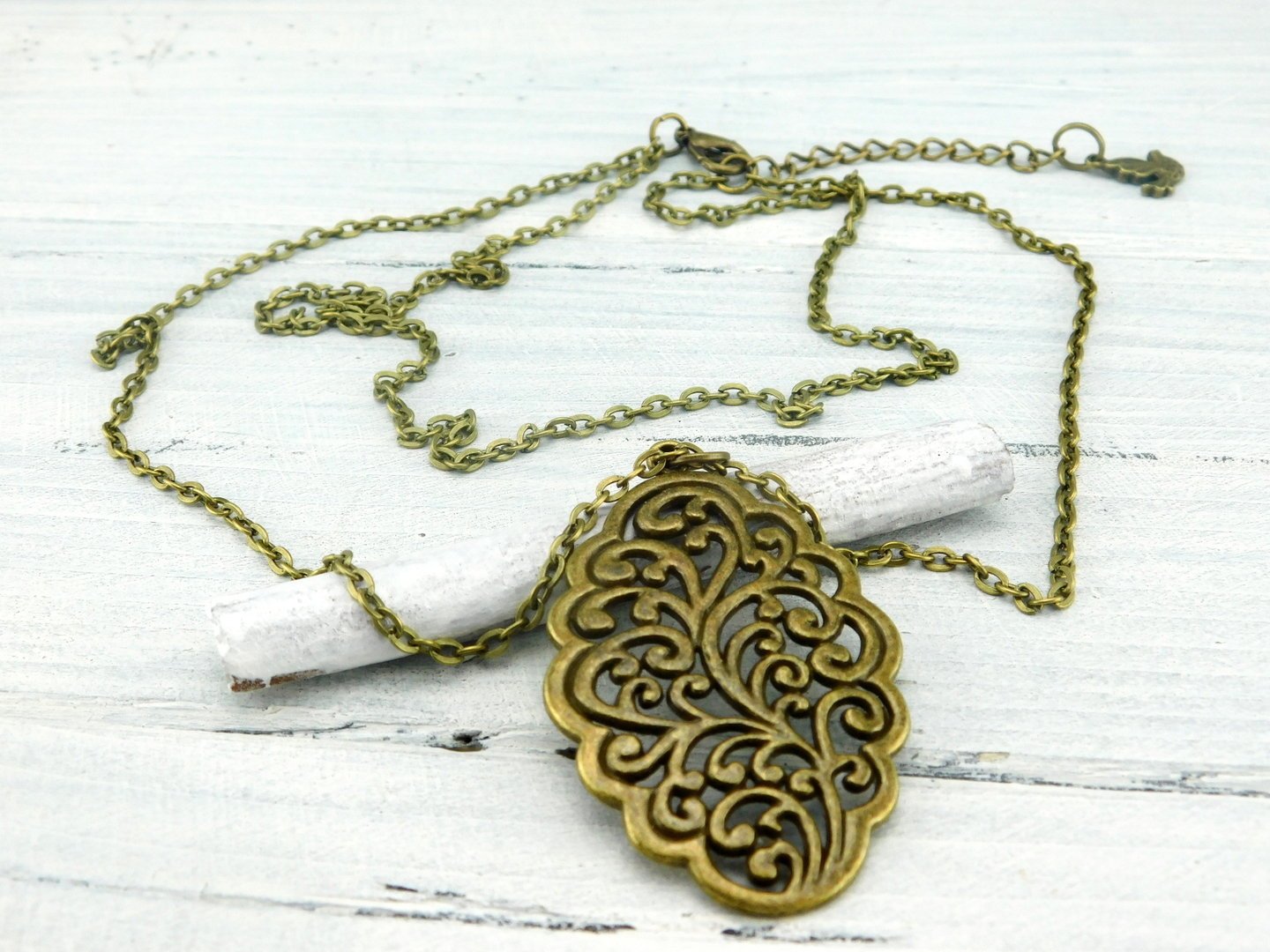 Kurze Halskette "Ornament"