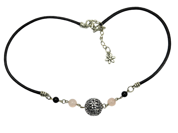 Ledercollier mit Rosenquarzperlen
