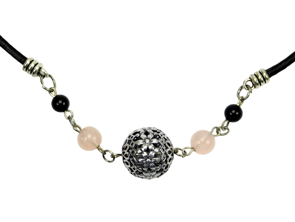 Ledercollier mit Rosenquarzperlen