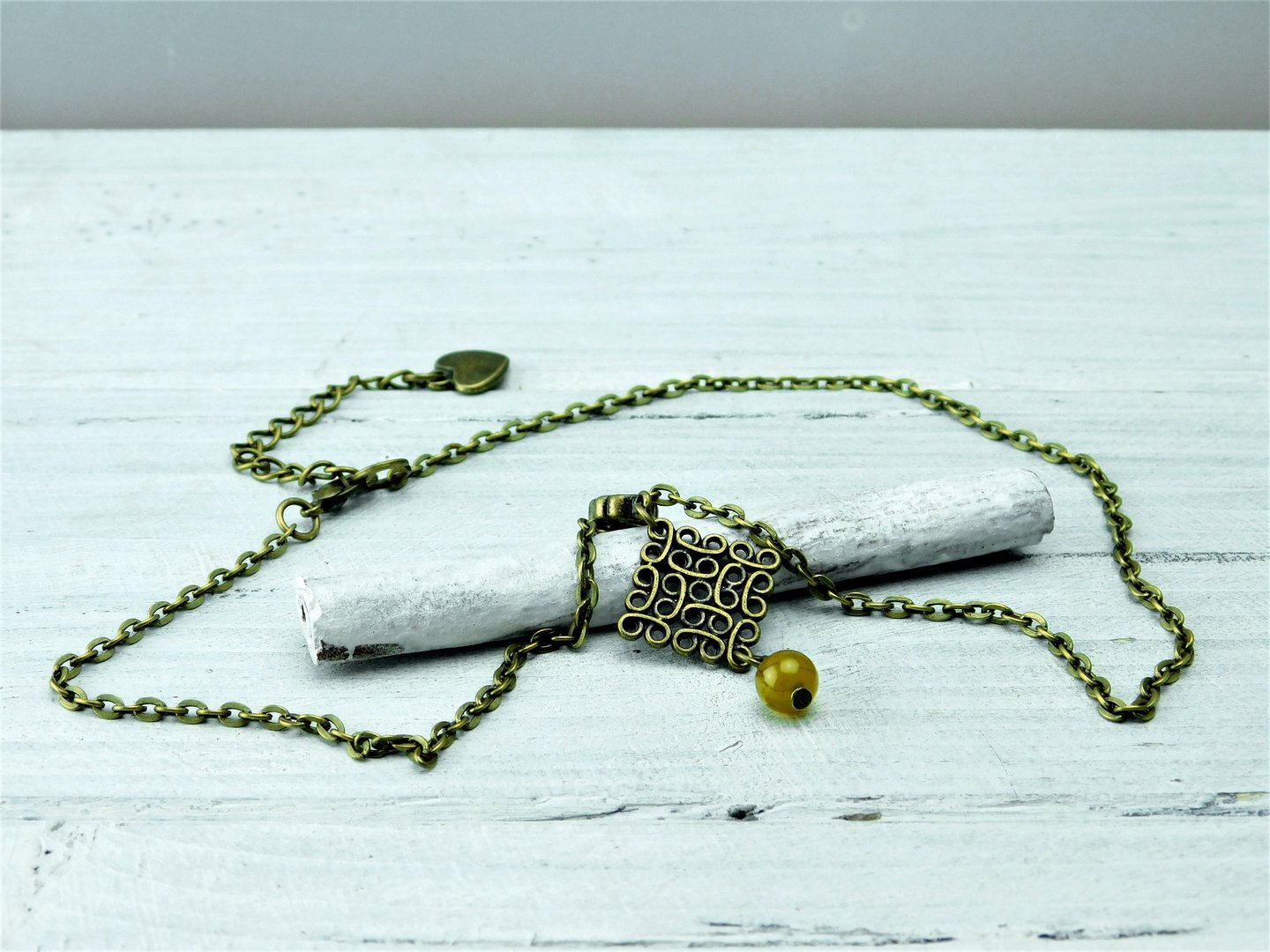 Kurze Halskette mit Achat Perle