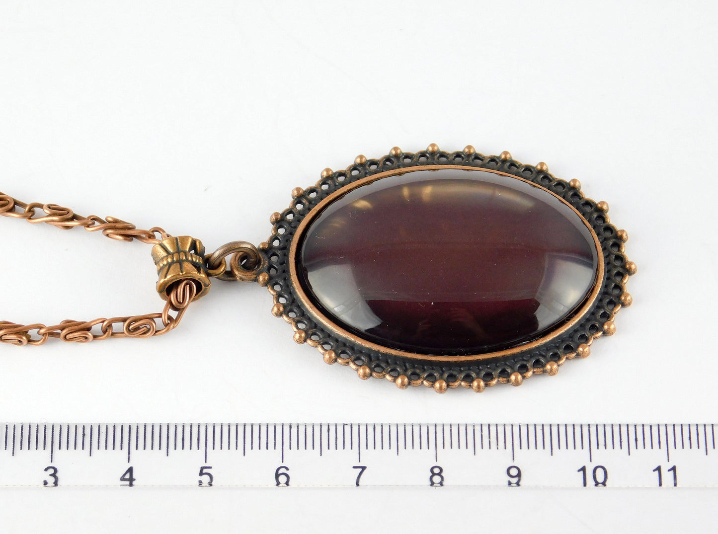 Kupferfarbene Halskette "Edler Wein" mit einem großen Cabochon