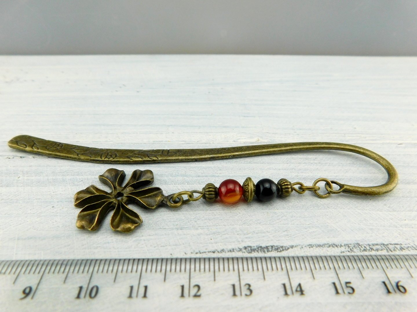Großes Lesezeichen mit Blümchen und Achatperlen - Vintage Schmuckstübchen