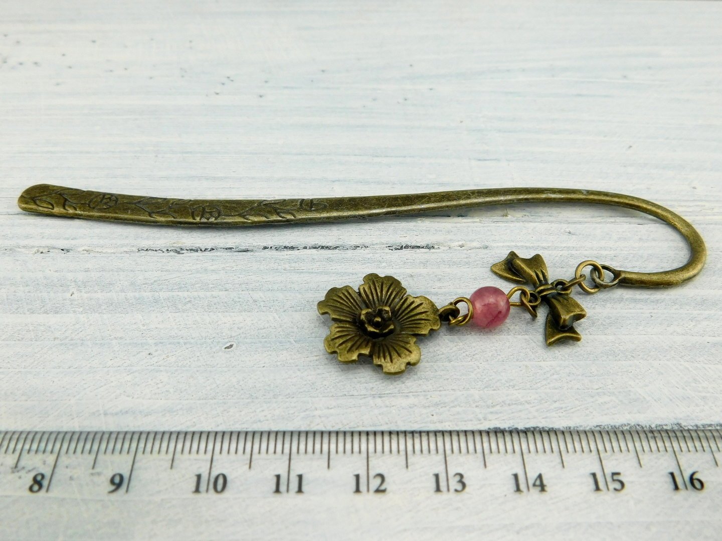 Lesezeichen "Flower Love" mit Erdbeerquarz - Vintage Schmuckstübchen