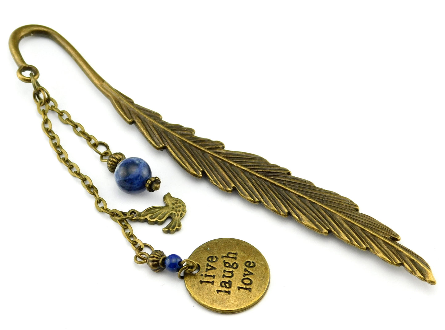 Lesezeichen Feder mit mehreren Anhängern und blauer Perle