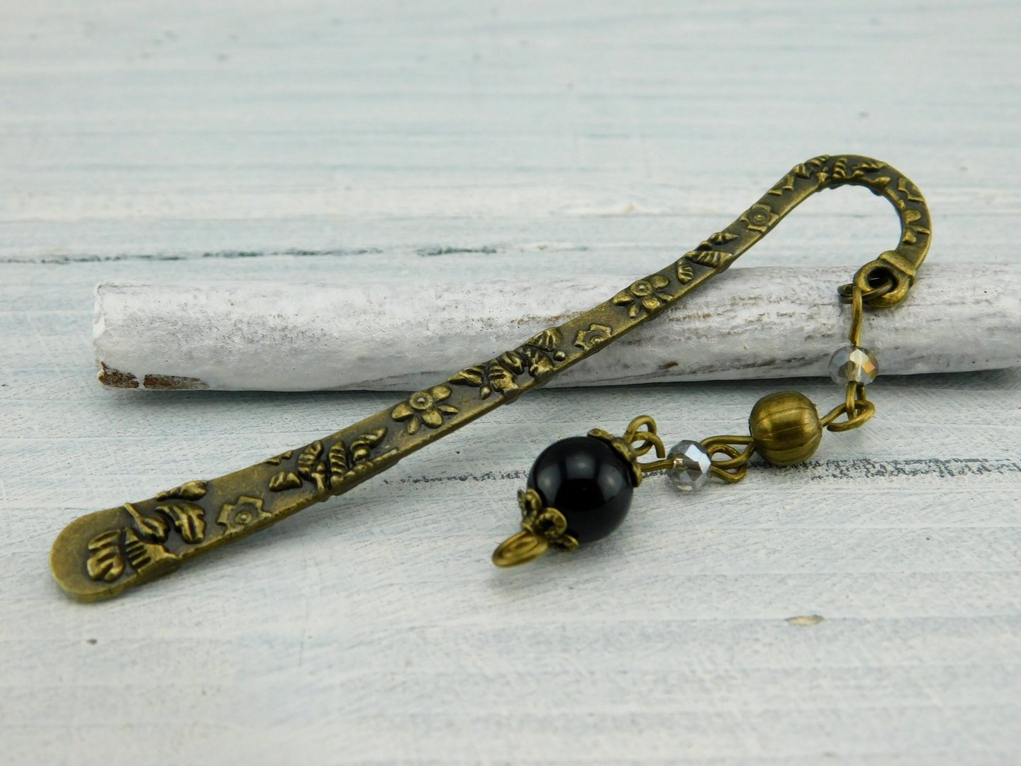 Kleines Lesezeichen in Bronze mit schwarzer Perle - Vintage Schmuckstübchen