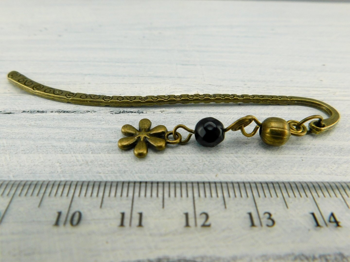 Kleines Lesezeichen in Bronze mit schwarzer Perle - Vintage Schmuckstübchen