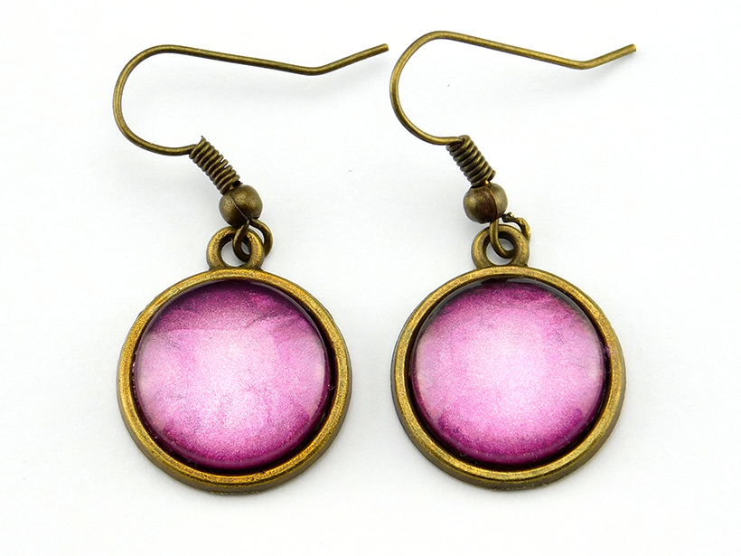 Ohrringe mit Cabochonanhänger in Fancy Pink Bronze