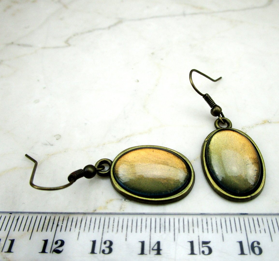 Ohrringe mit ovalem Cabochon in Grün-Gold Sunrise Bronze