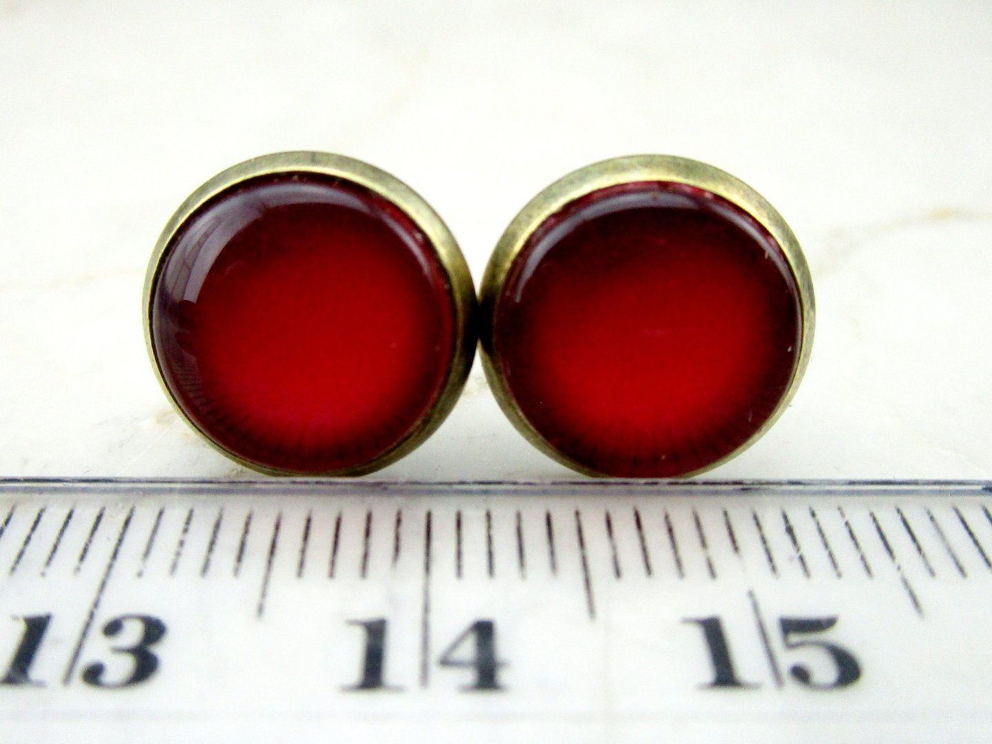 Ohrstecker mit Cabochon in Rot 12mm