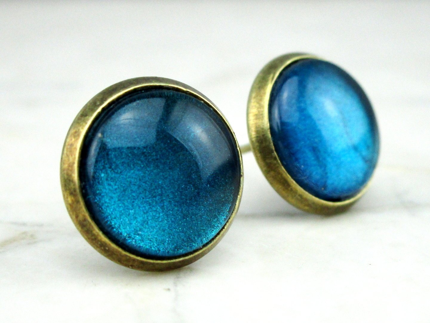 Ohrstecker mit Cabochon in Azurblau 12mm