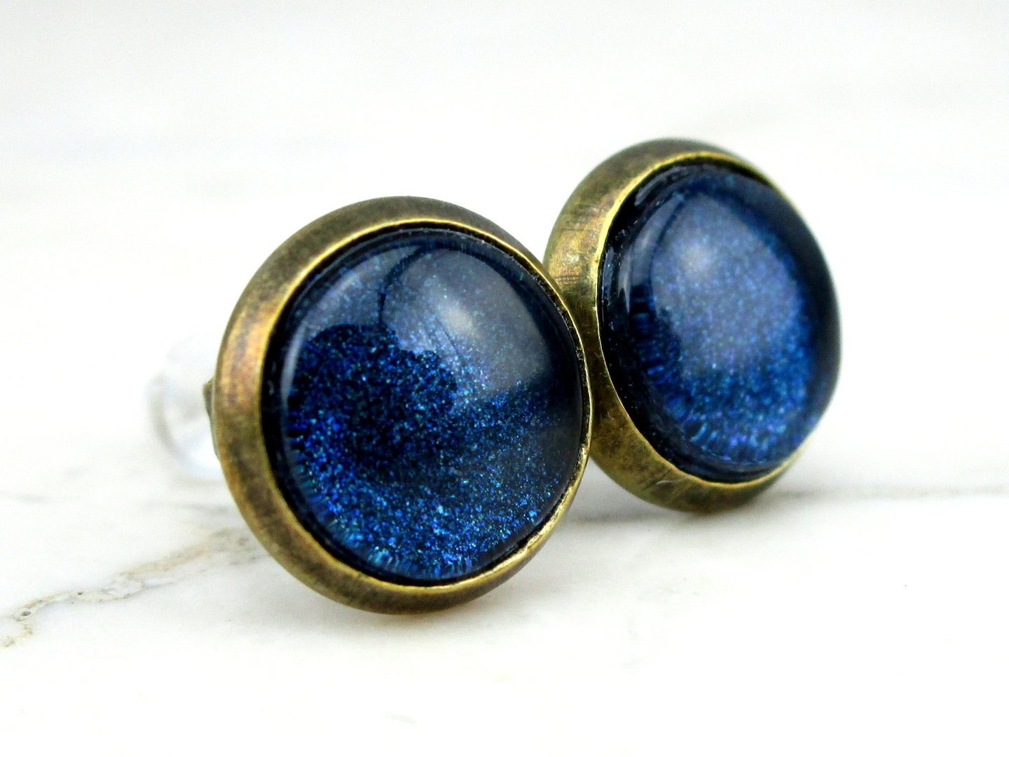 Ohrstecker mit Glasstein "Glitzerblau" 10mm