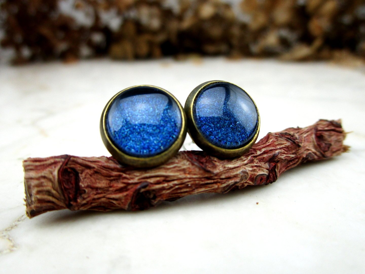 Ohrstecker mit Glasstein "Glitzerblau" 10mm