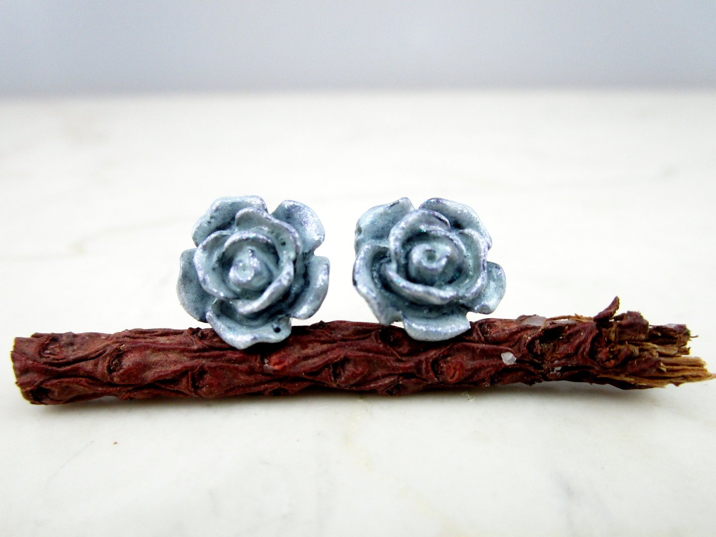 Rosenohrstecker "Silberblau" 10mm