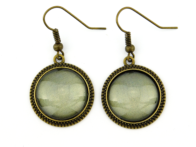 Cabochon Ohrringe "Lichtoliv" in Bronze