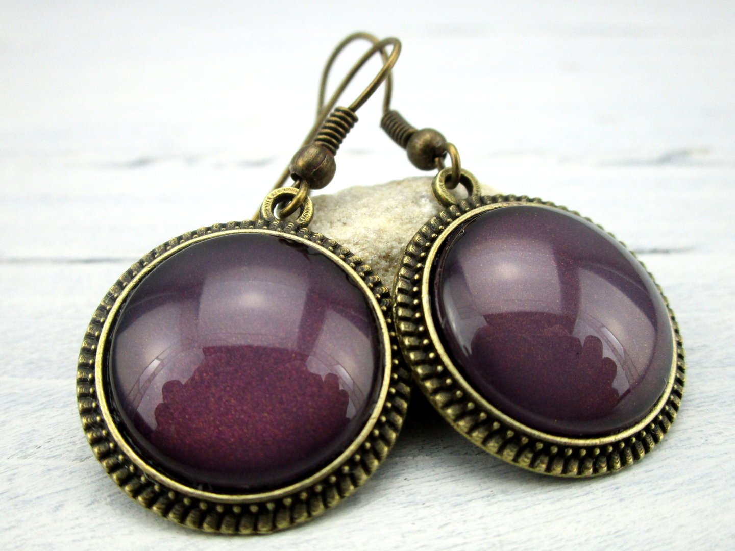 Cabochon Ohrringe "Pflaume" in Bronze