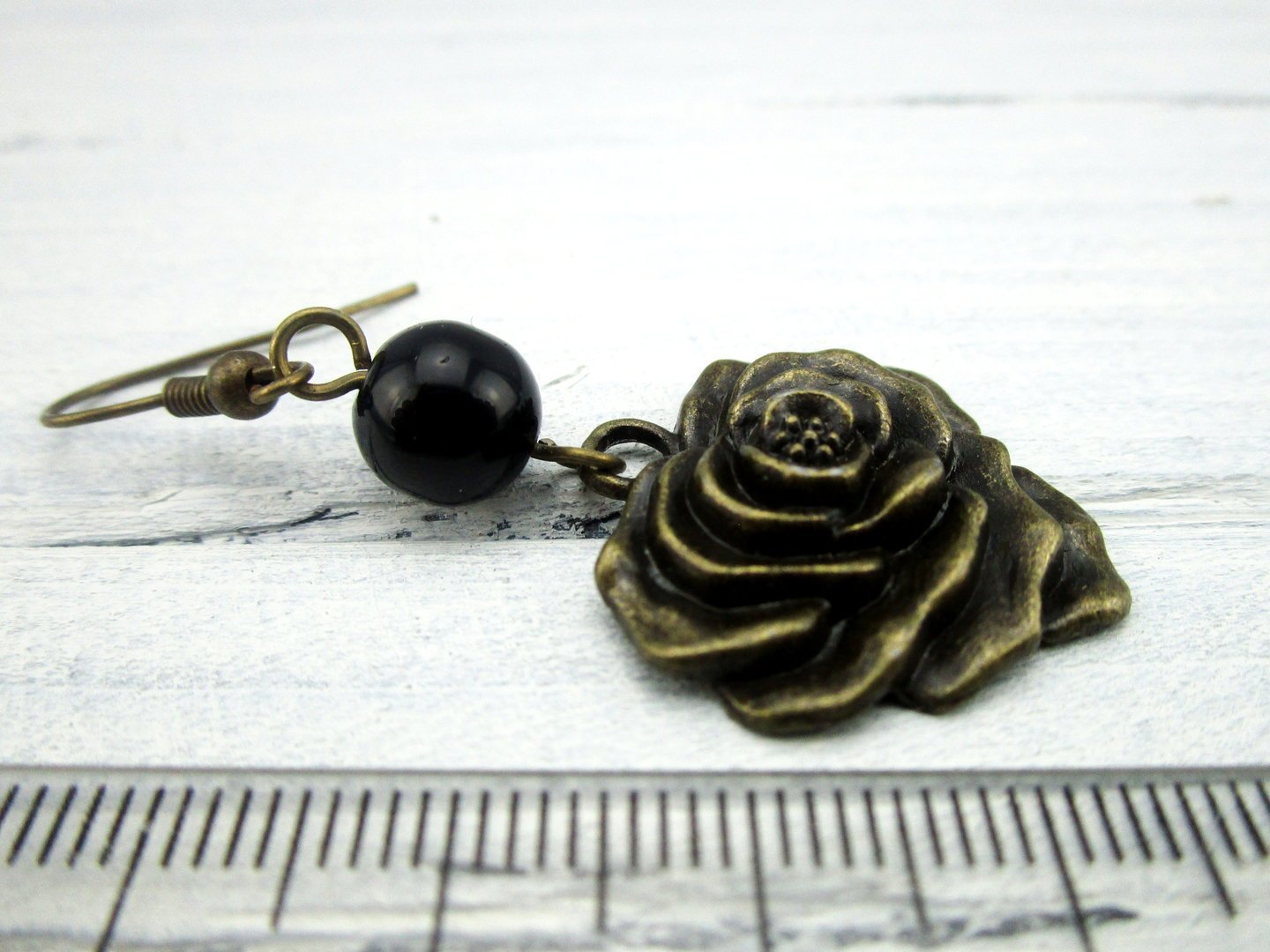 Ohrringe "Agathe" mit Rosenblüte und Onyx