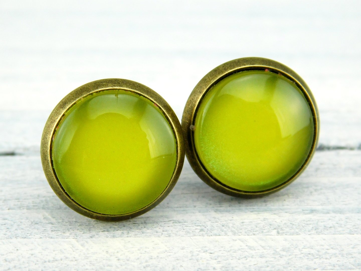 Ohrstecker "Freche Limette" in Bronze 12mm