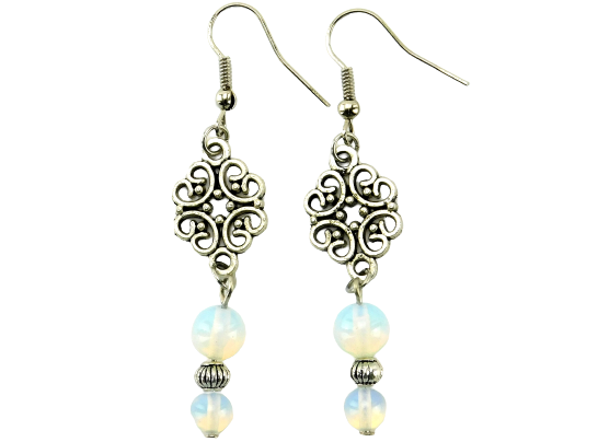 Vintage-Stil Ohrringe "Amalthea" mit Opalitperlen