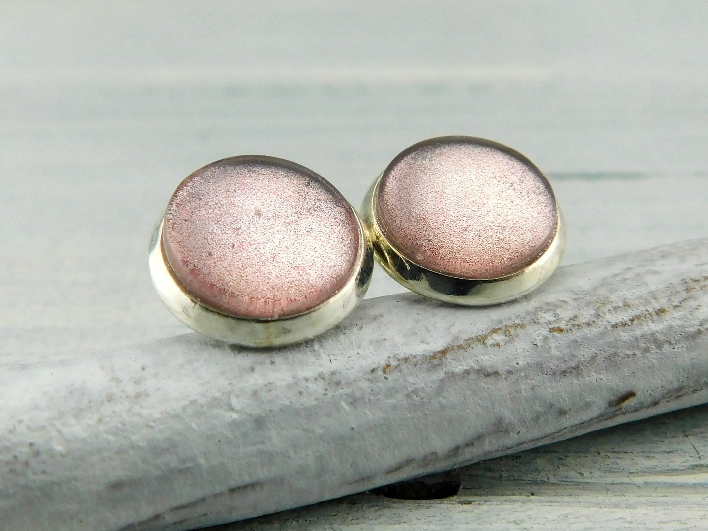 Ohrstecker "Metallic Glamour" in Silberfarbe