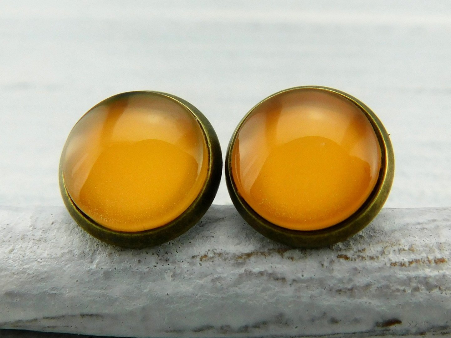Fruity Ohrstecker "Süße Honigmelone" in Bronze 12mm