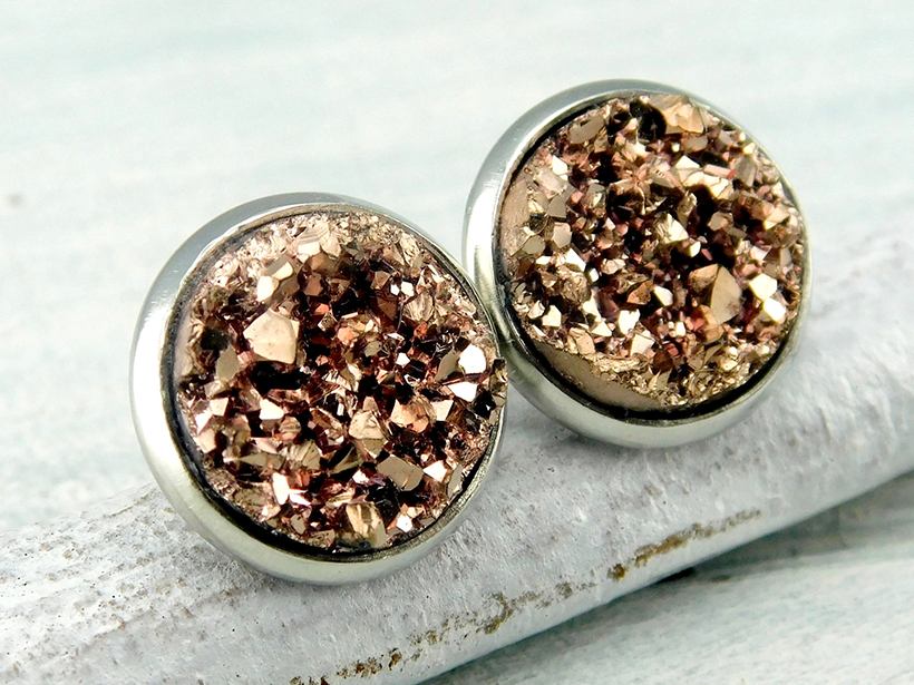 silberfarbene Druzy Ohrstecker "Edler Brocken" in Champagner