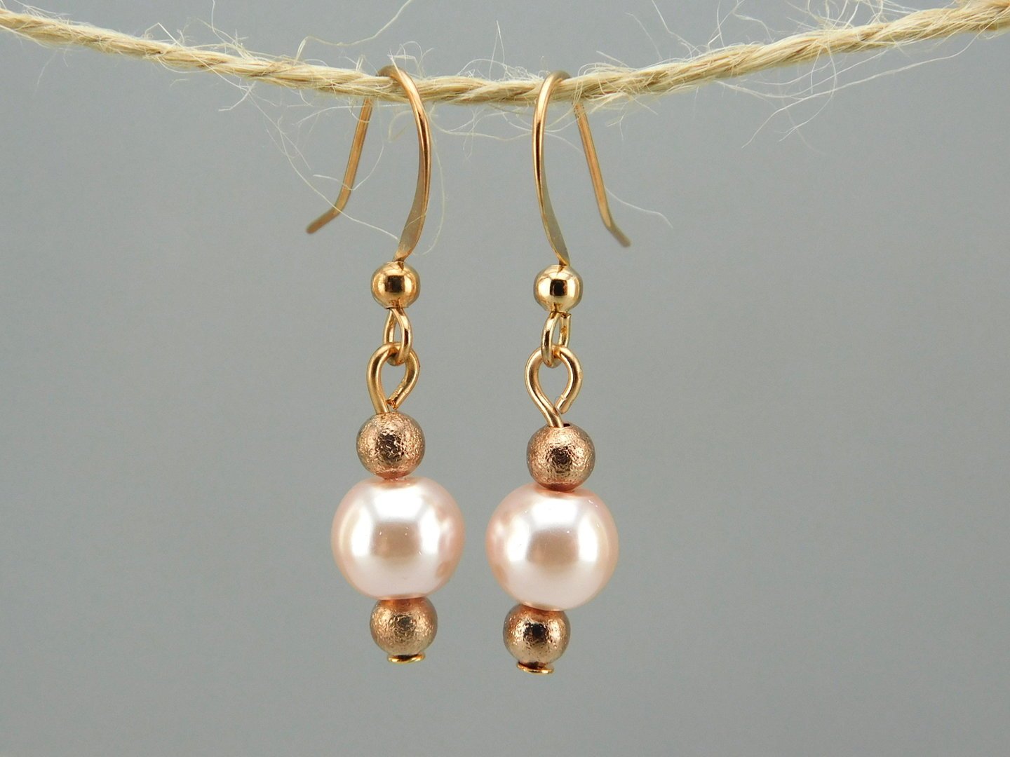 Roségold Ohrhänger mit Glasperle "Champagner"