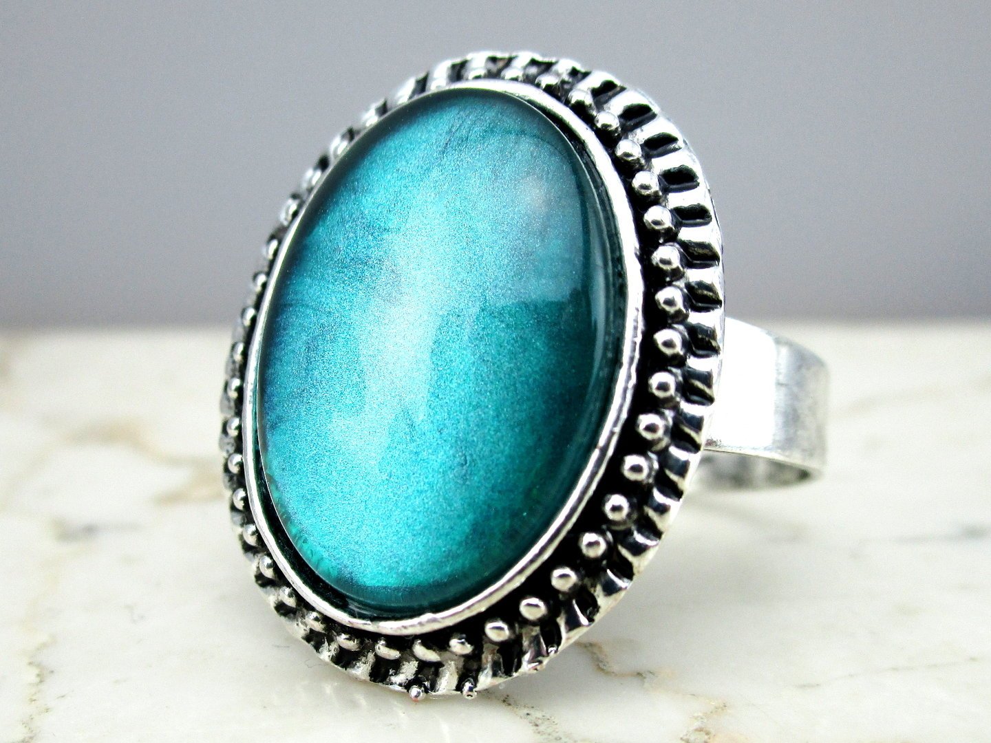 Ovaler Cabochonring "Karibikblau" - Vintage Schmuckstübchen