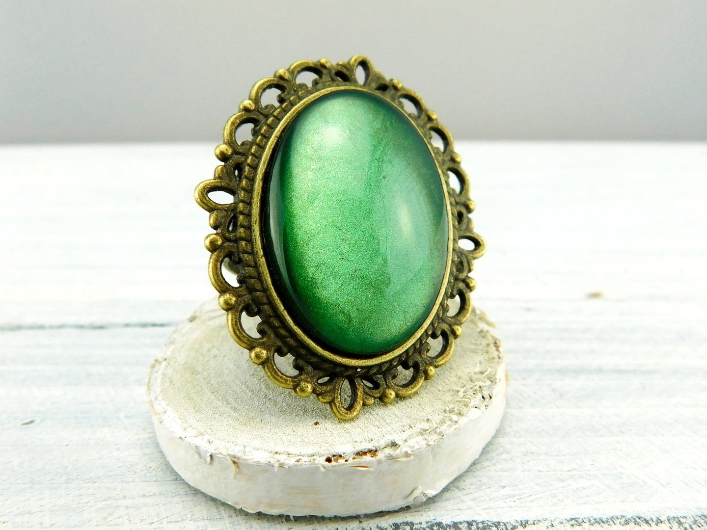 Geschenkset "Maigrün" mit Ring und Brosche - Vintage Schmuckstübchen