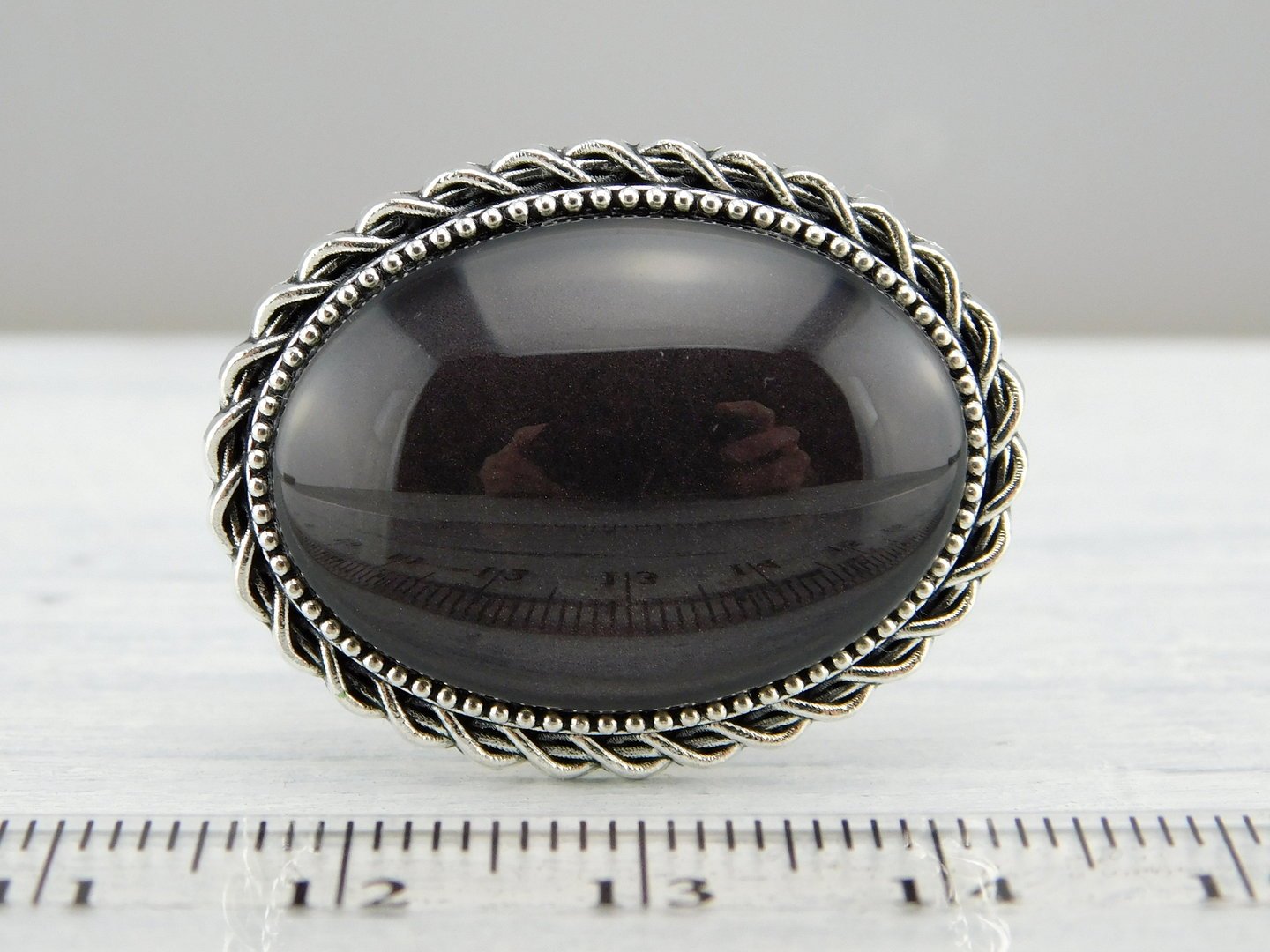 Ovaler Ring mit silberfarbenem Rahmen - Vintage Schmuckstübchen