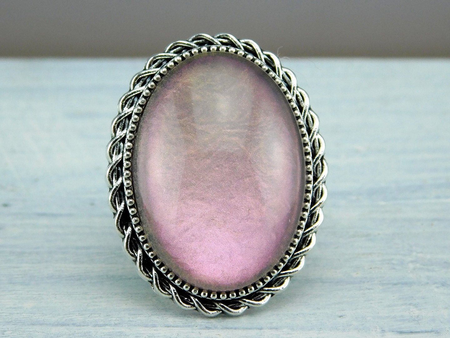 Ovaler Ring mit silberfarbenem Rahmen - Vintage Schmuckstübchen