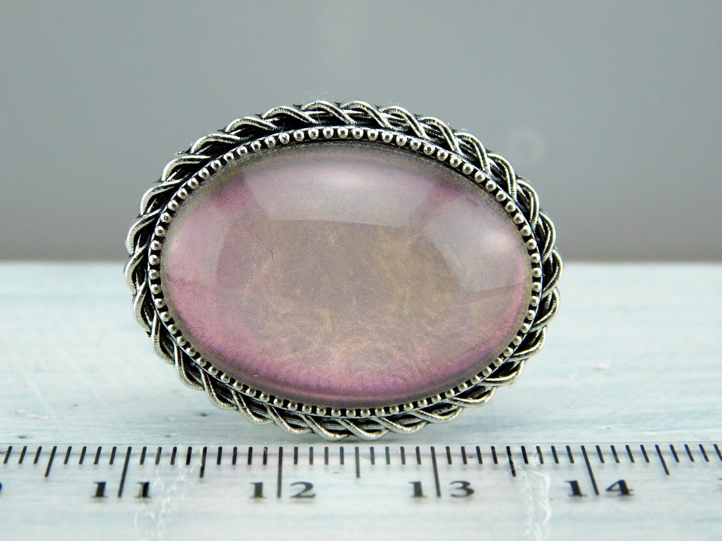 Ovaler Ring mit silberfarbenem Rahmen - Vintage Schmuckstübchen