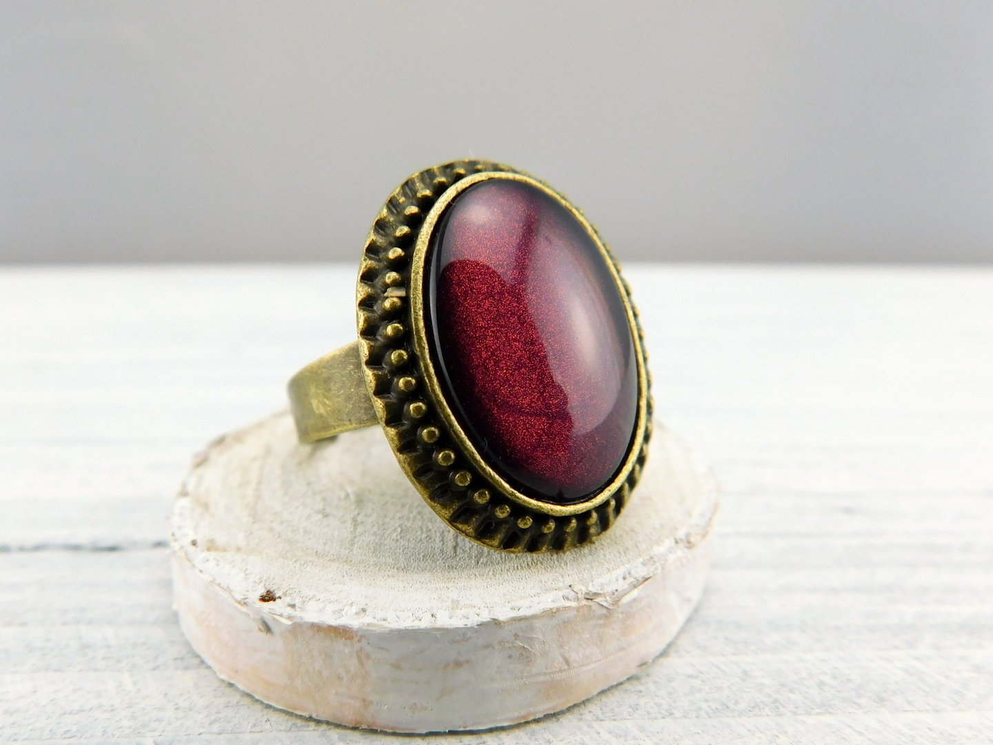 Ovaler Ring mit Cabochon - Vintage Schmuckstübchen