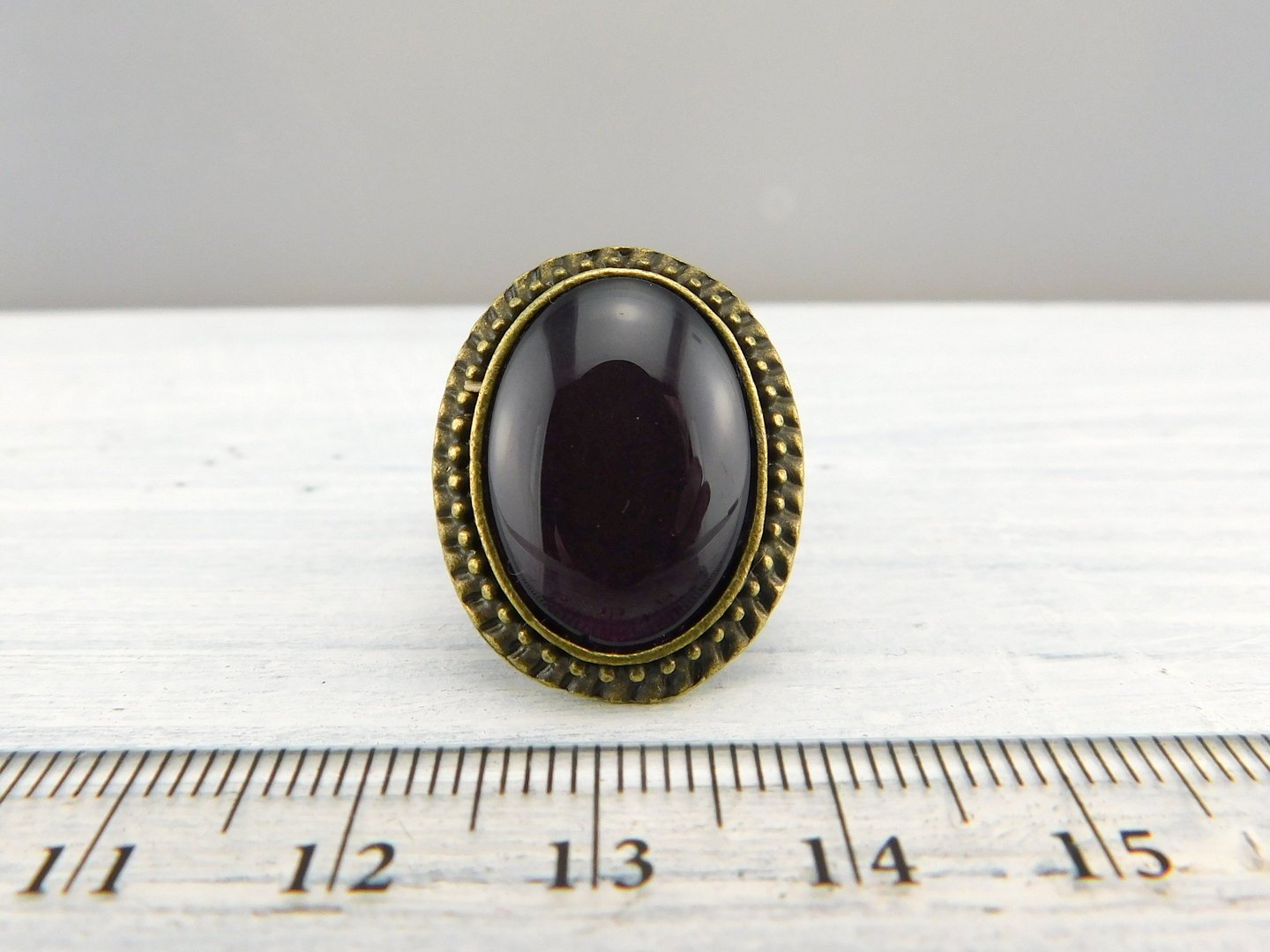 Ovaler Ring mit Cabochon - Vintage Schmuckstübchen