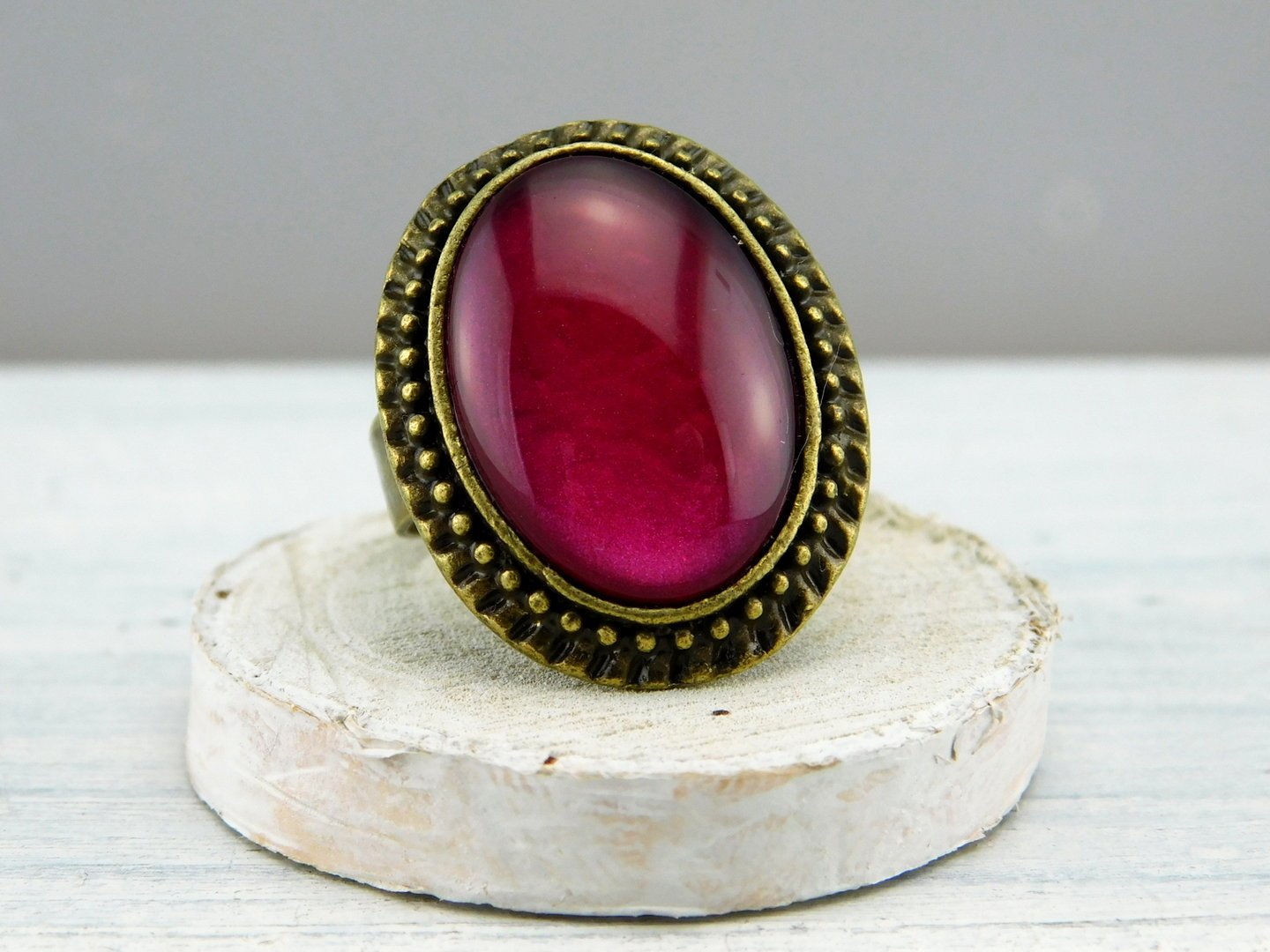 Ovaler Ring mit Cabochon - Vintage Schmuckstübchen