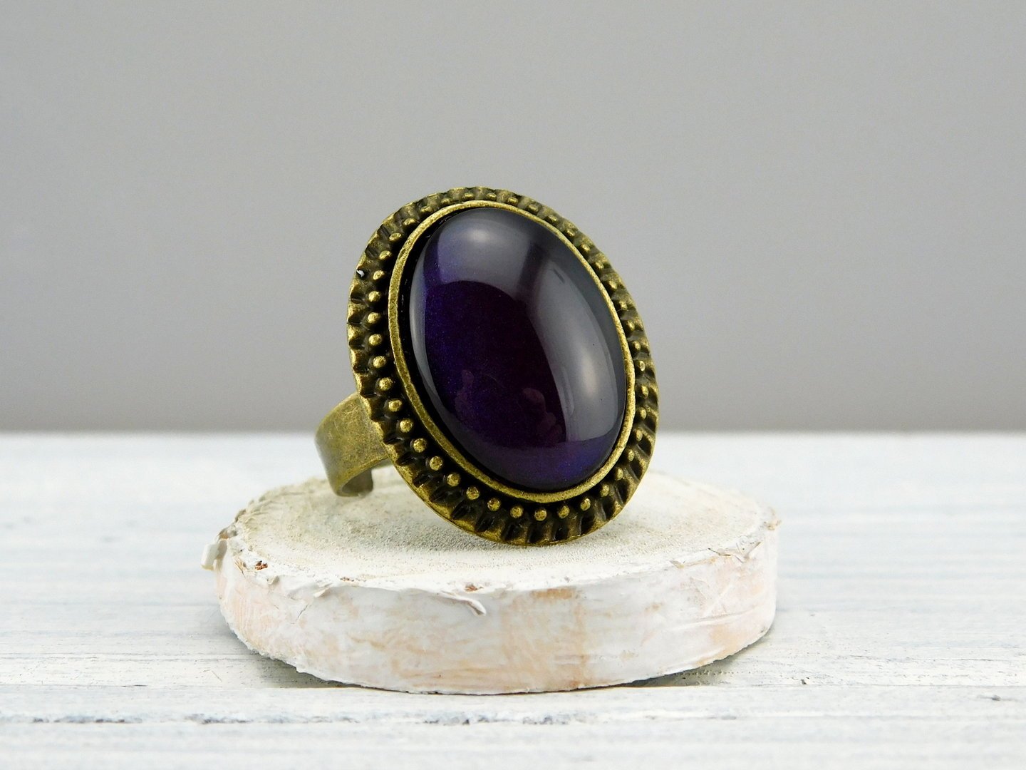 Ovaler Ring mit Cabochon - Vintage Schmuckstübchen