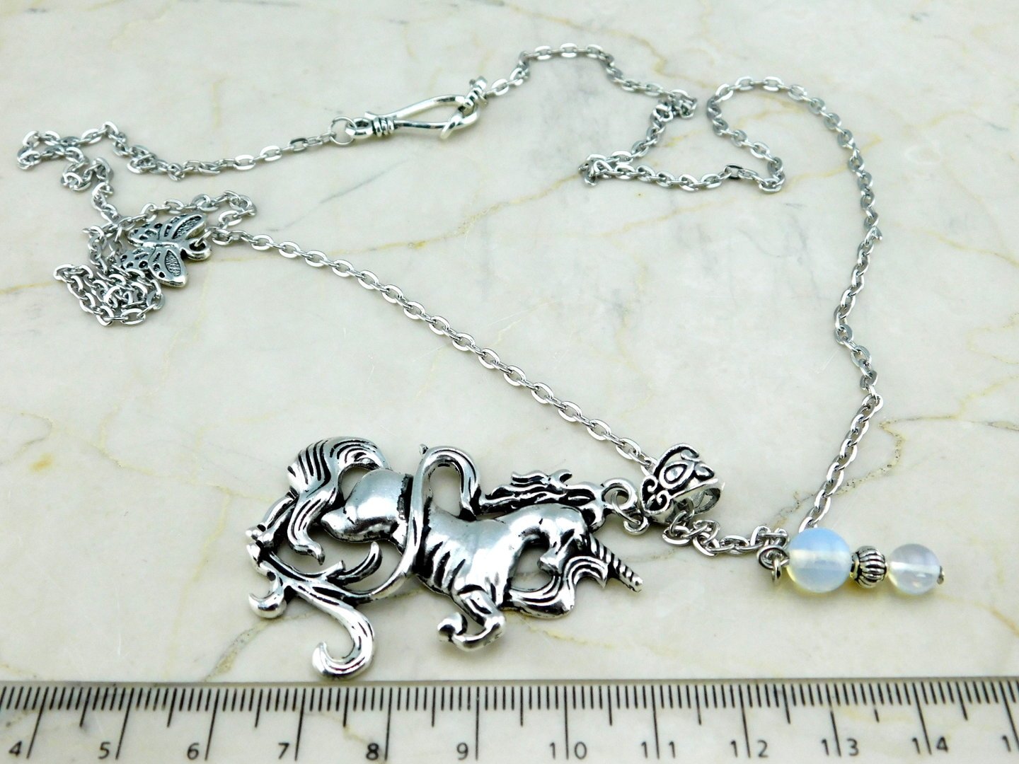 "Unicorn" Halskette mit Opalitperlen 