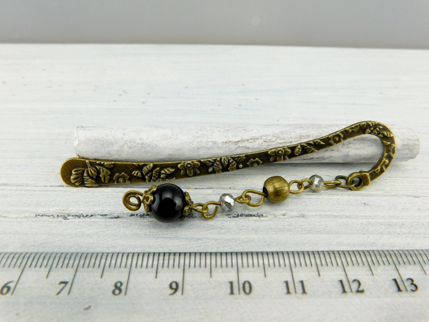 Kleines Lesezeichen in Bronze mit schwarzer Perle - Vintage Schmuckstübchen